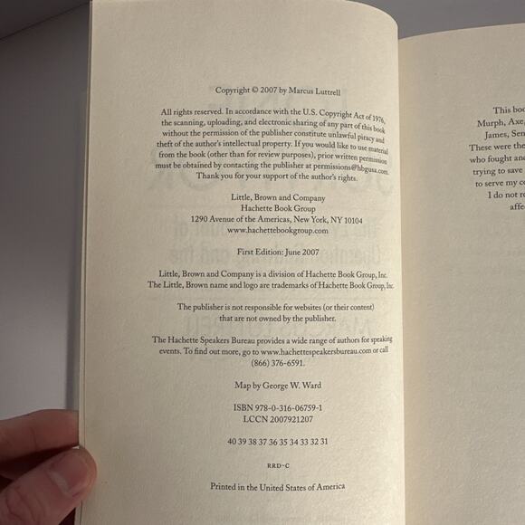 Lone Survivor Eyewitness Account of Operation Redwing Marcus Luttrell Signed 1st - Picture 12 of 13